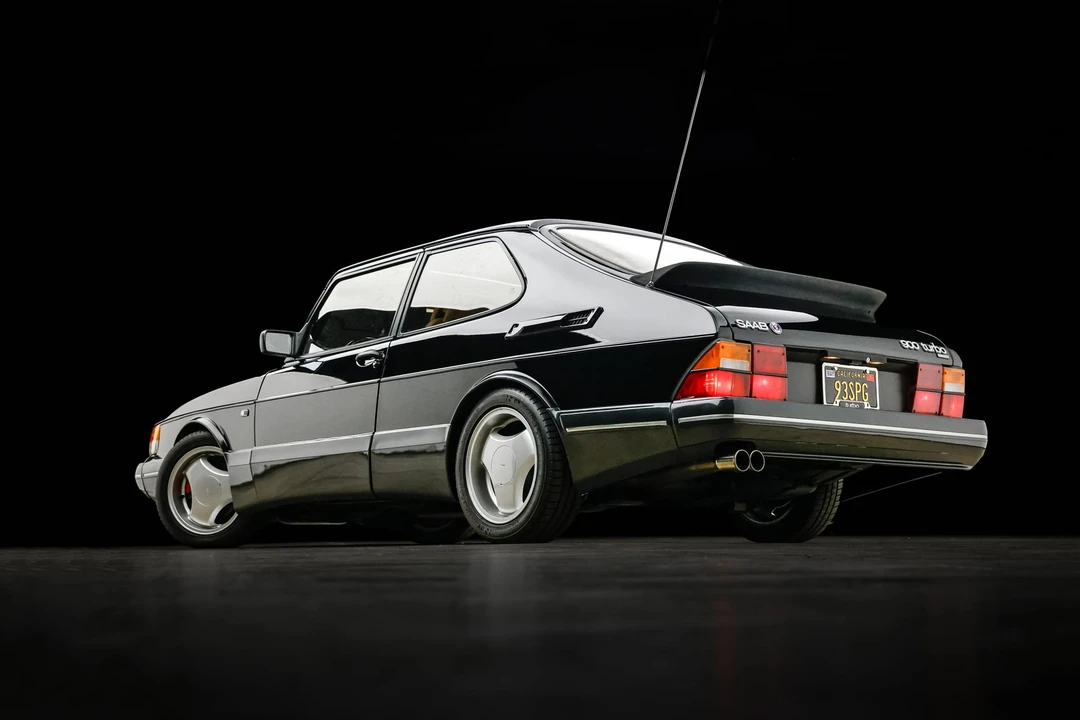 1993 Saab 900 Commemorative Edition 1st Gen - Image 28 of 31