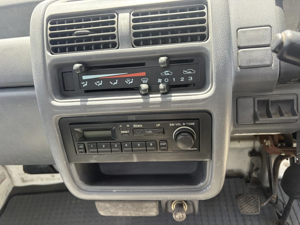 1993 Subaru Sambar 5th Gen - Image 16 of 31