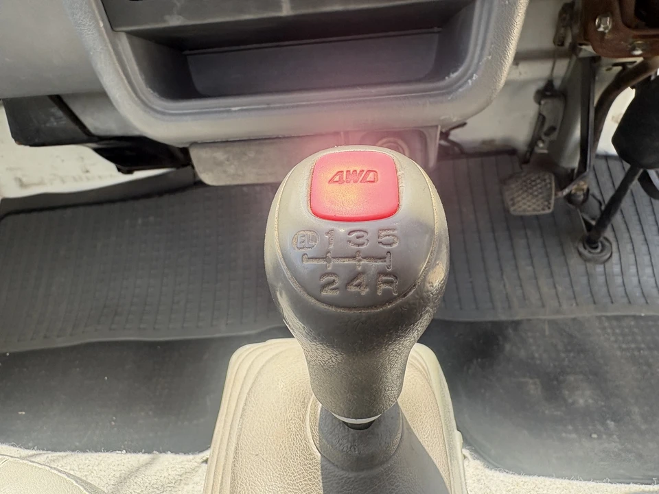 1993 Subaru Sambar 5th Gen - Image 15 of 31