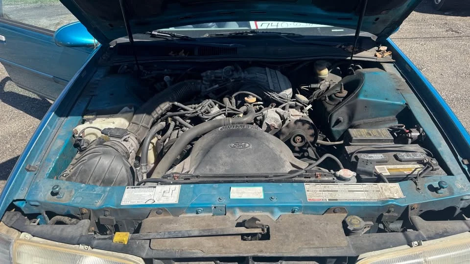 1993 Ford Thunderbird 10th Gen - Image 9 of 10