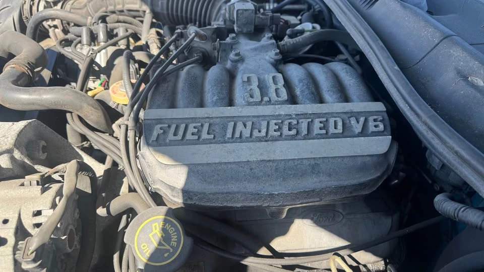 1993 Ford Thunderbird 10th Gen - Image 10 of 10