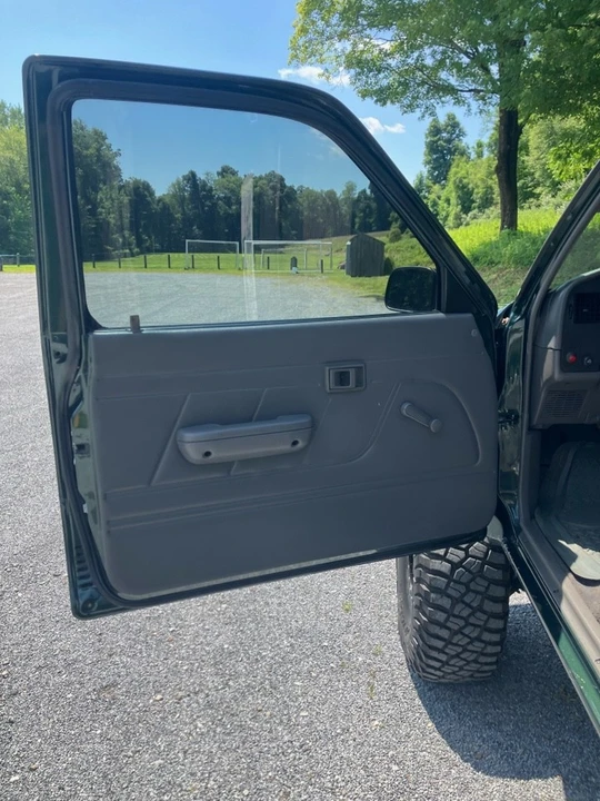 1993 Toyota Hilux 5th Gen - Image 10 of 21