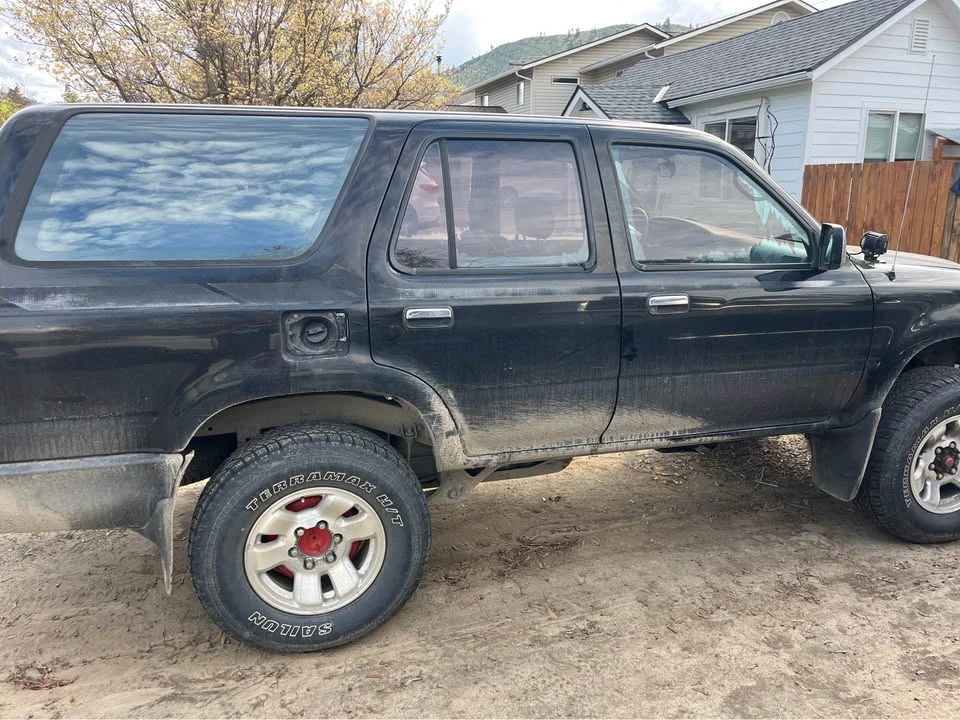 1993 Toyota 4Runner 2nd Gen - Image 2 of 11