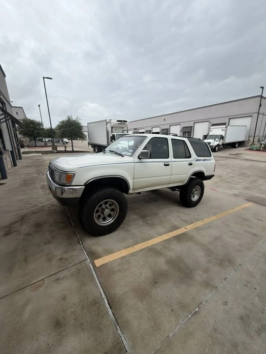 1993 Toyota 4Runner 2nd Gen - Image 2 of 6