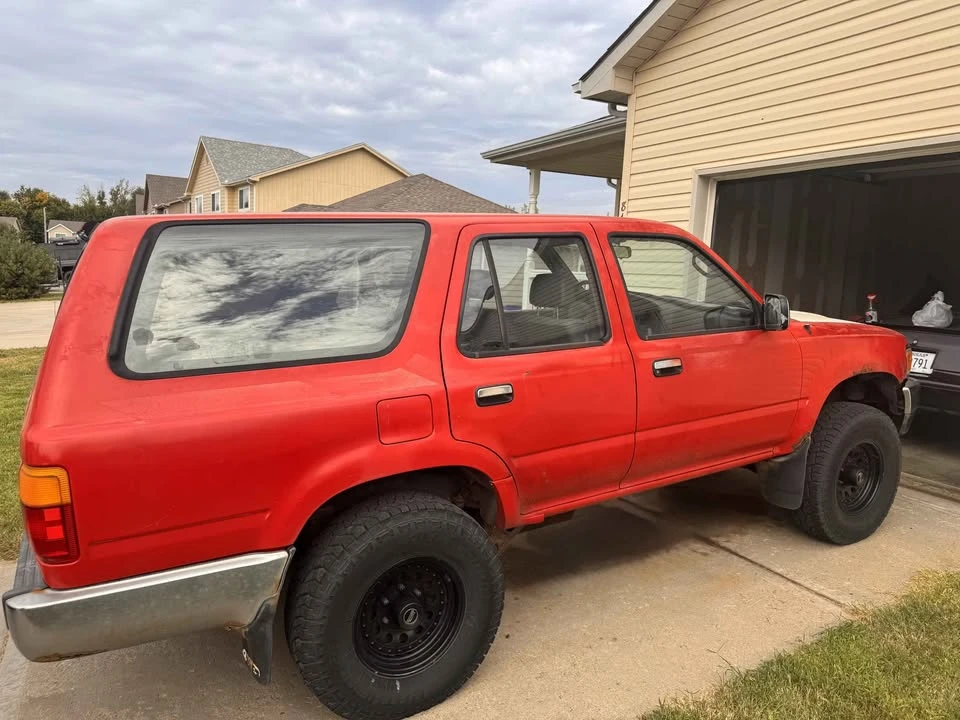 1993 Toyota 4Runner 2nd Gen - Image 2 of 8