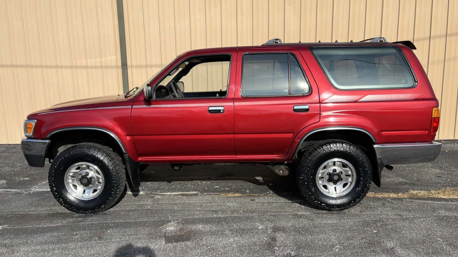 1993 Toyota 4Runner 2nd Gen - Image 2 of 8