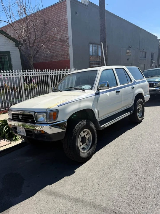 1993 Toyota 4Runner 2nd Gen - Image 2 of 7