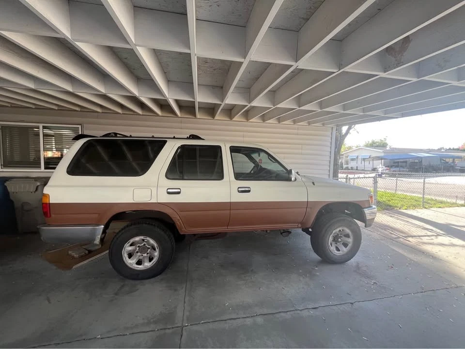 1993 Toyota 4Runner 2nd Gen - Image 2 of 9