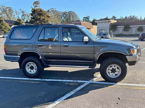 1993 Toyota 4Runner SR5 Sport Utility 4D