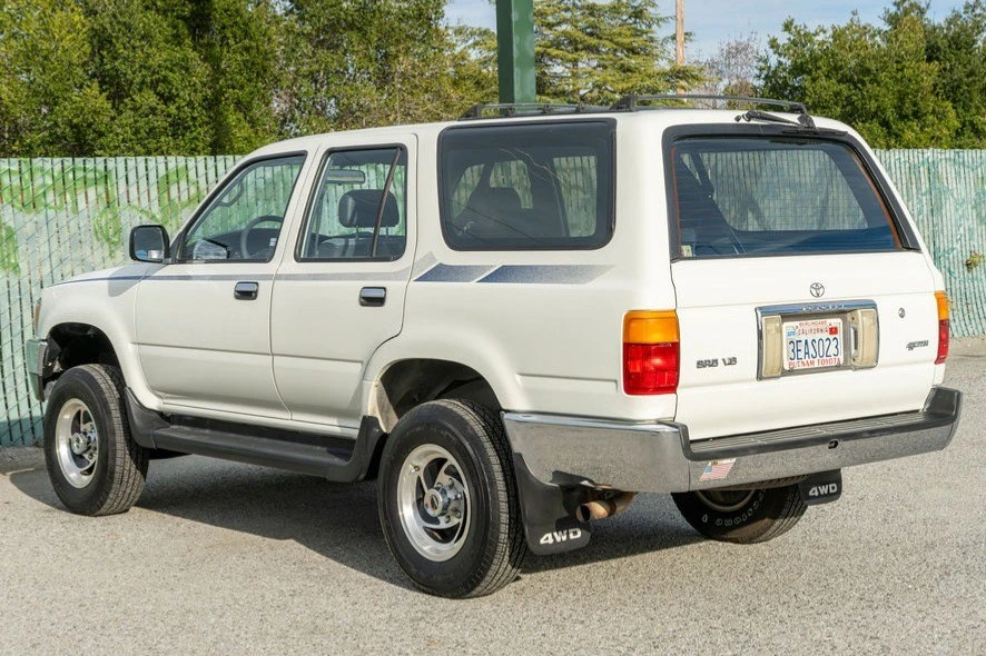 1993 Toyota 4Runner 2nd Gen - Image 2 of 7