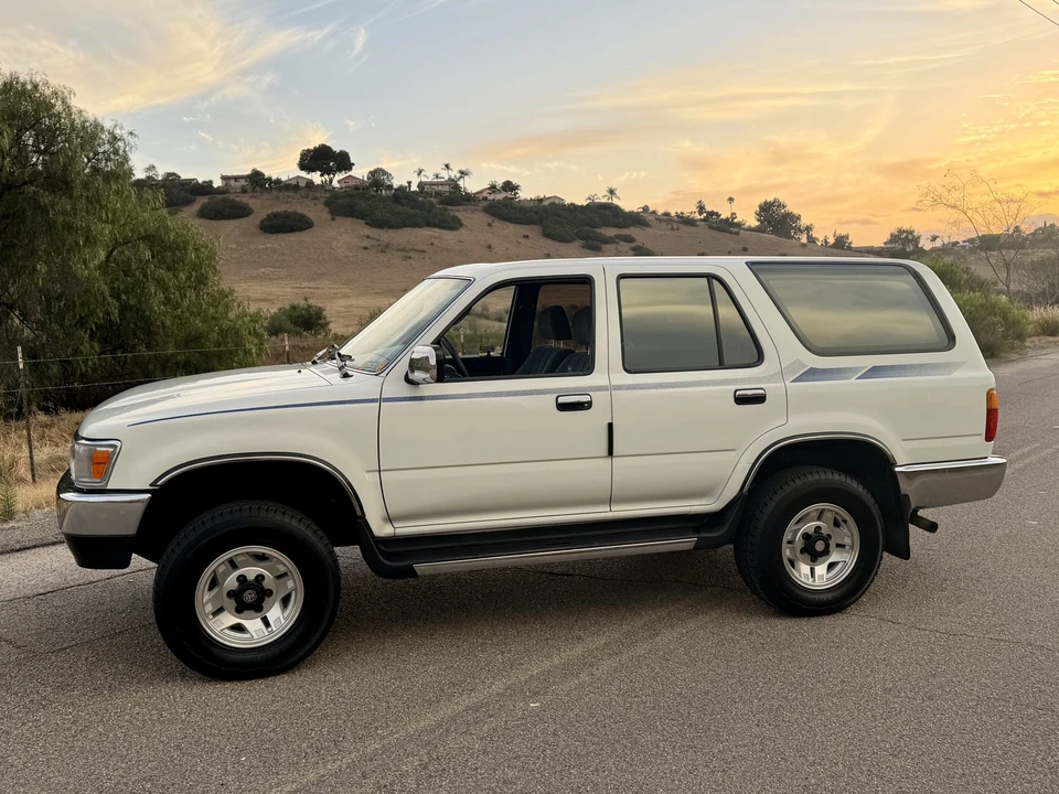 1993 Toyota 4Runner 2nd Gen - Image 11 of 31