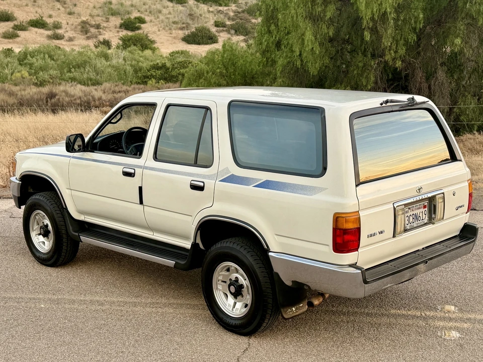 1993 Toyota 4Runner 2nd Gen - Image 16 of 31
