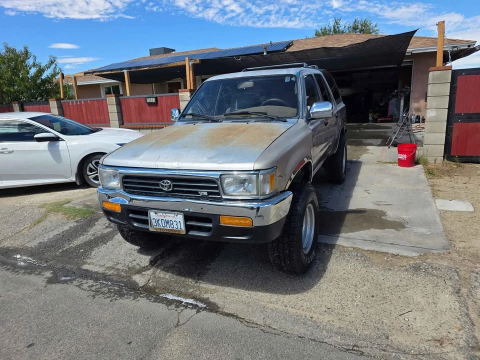 1993 Toyota 4Runner 2nd Gen - Image 2 of 11