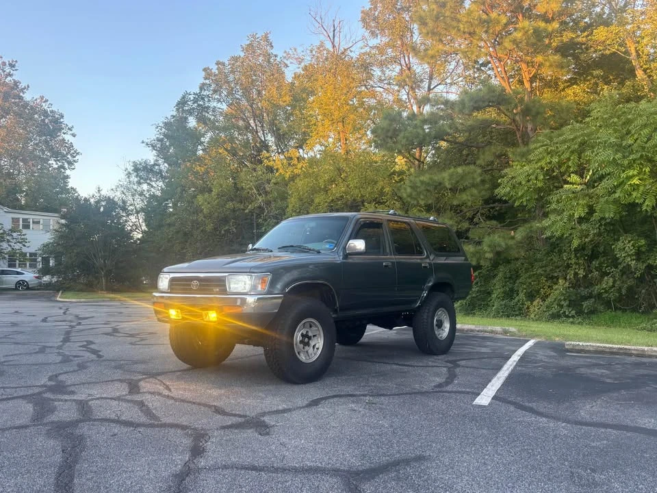 1993 Toyota 4Runner 2nd Gen - Image 2 of 9