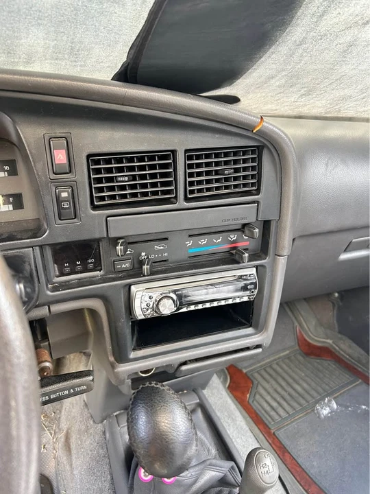 1993 Toyota 4Runner 2nd Gen - Image 13 of 19