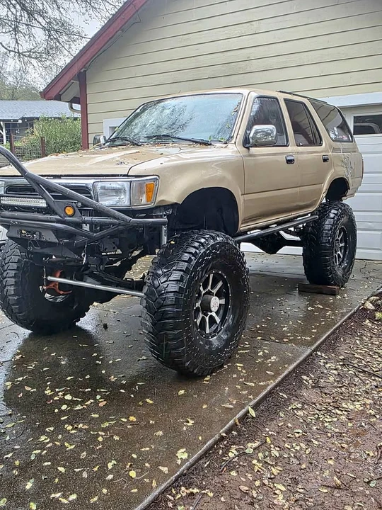1993 Toyota 4Runner 2nd Gen - Image 2 of 14