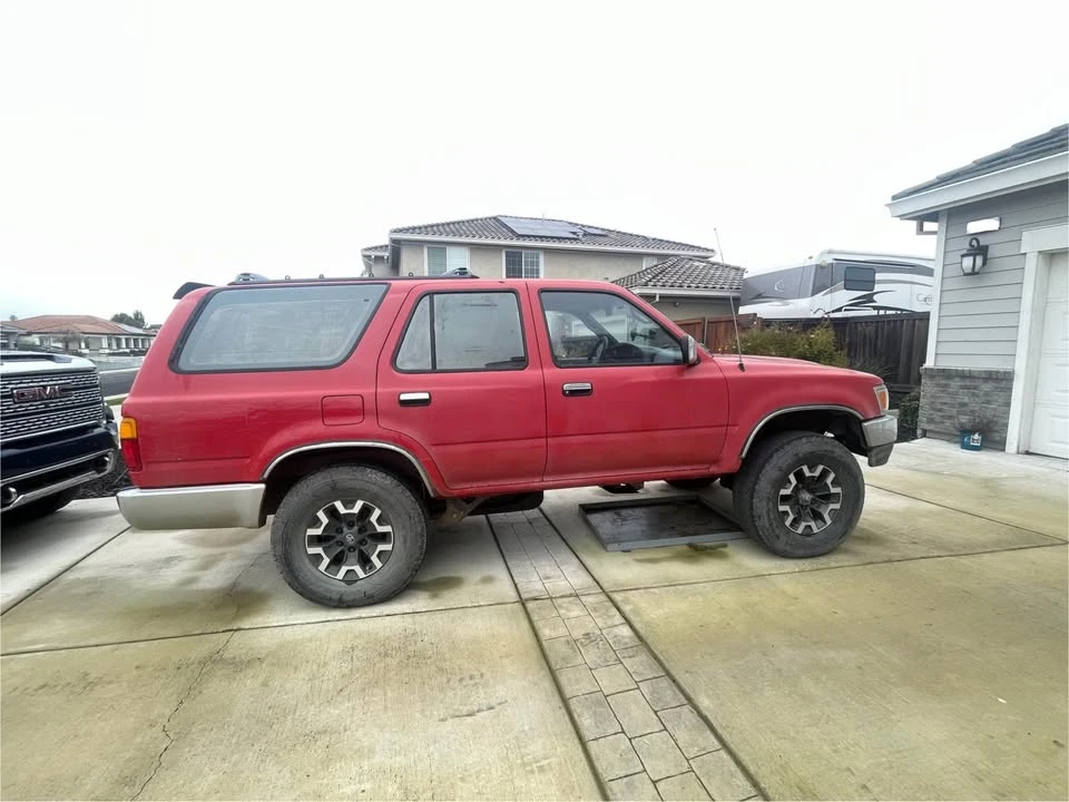 1993 Toyota 4Runner 2nd Gen - Image 2 of 8