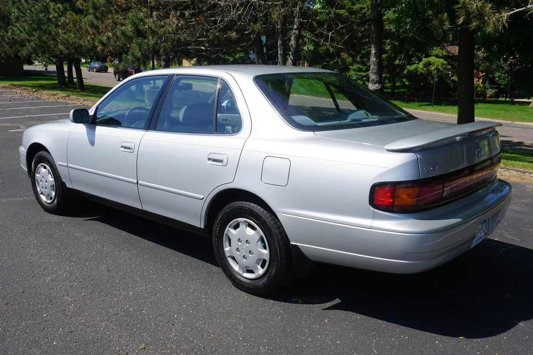 1993 Toyota Camry 3rd Gen - Image 4 of 17