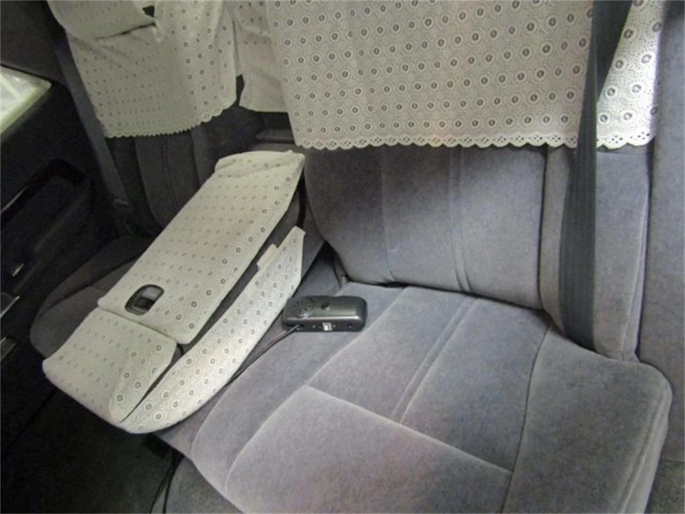1993 Toyota Century 1st Gen - Image 16 of 31