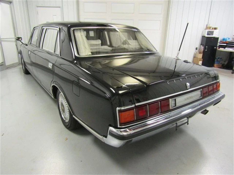 1993 Toyota Century 1st Gen - Image 5 of 31