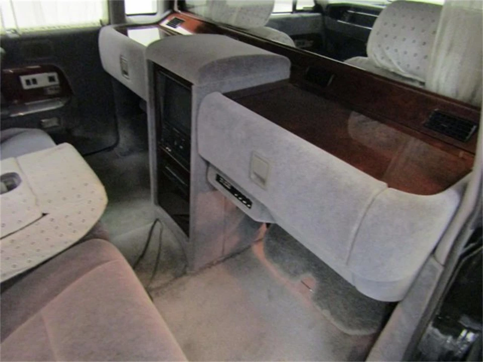 1993 Toyota Century 1st Gen - Image 11 of 31