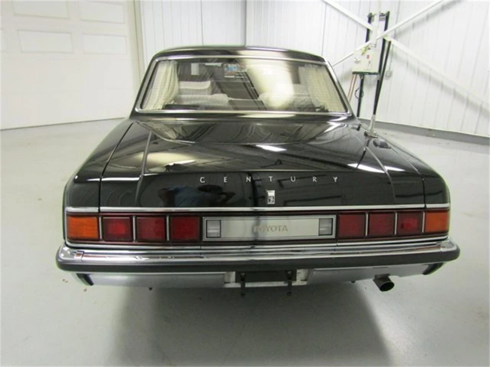 1993 Toyota Century 1st Gen - Image 6 of 31