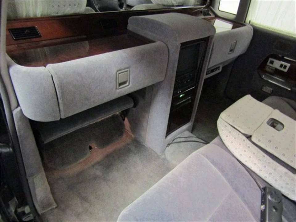 1993 Toyota Century 1st Gen - Image 15 of 31