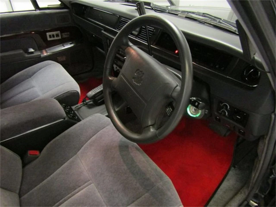 1993 Toyota Century 1st Gen - Image 9 of 31