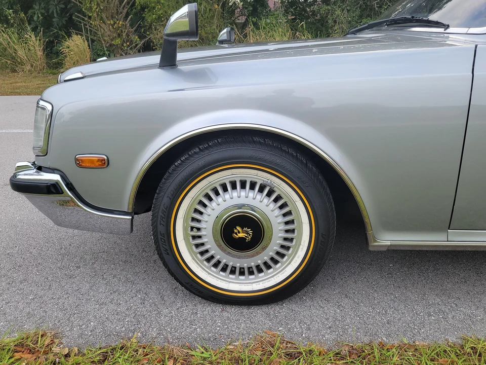 1993 Toyota Century 1st Gen - Image 25 of 31