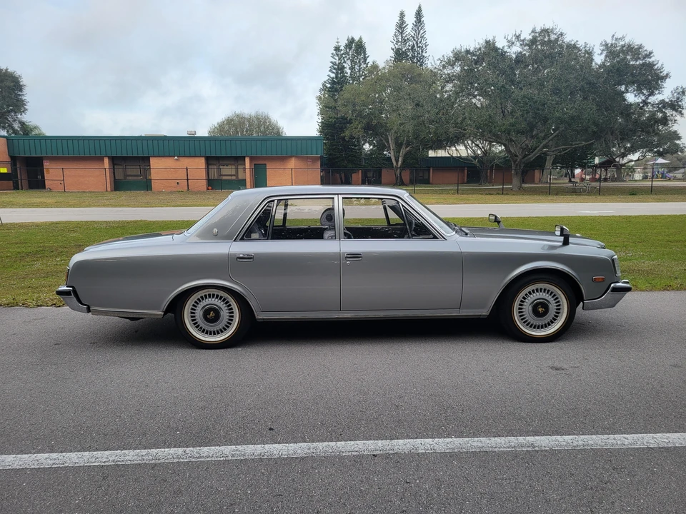 1993 Toyota Century 1st Gen - Image 15 of 31