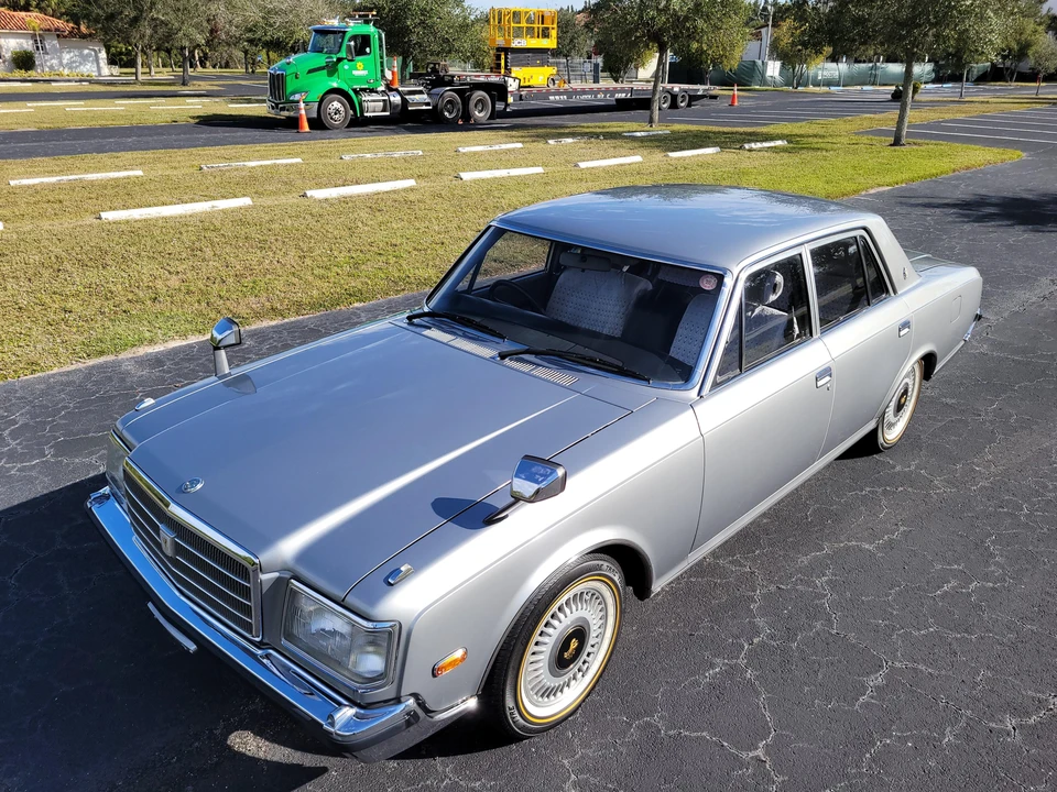 1993 Toyota Century 1st Gen - Image 8 of 31