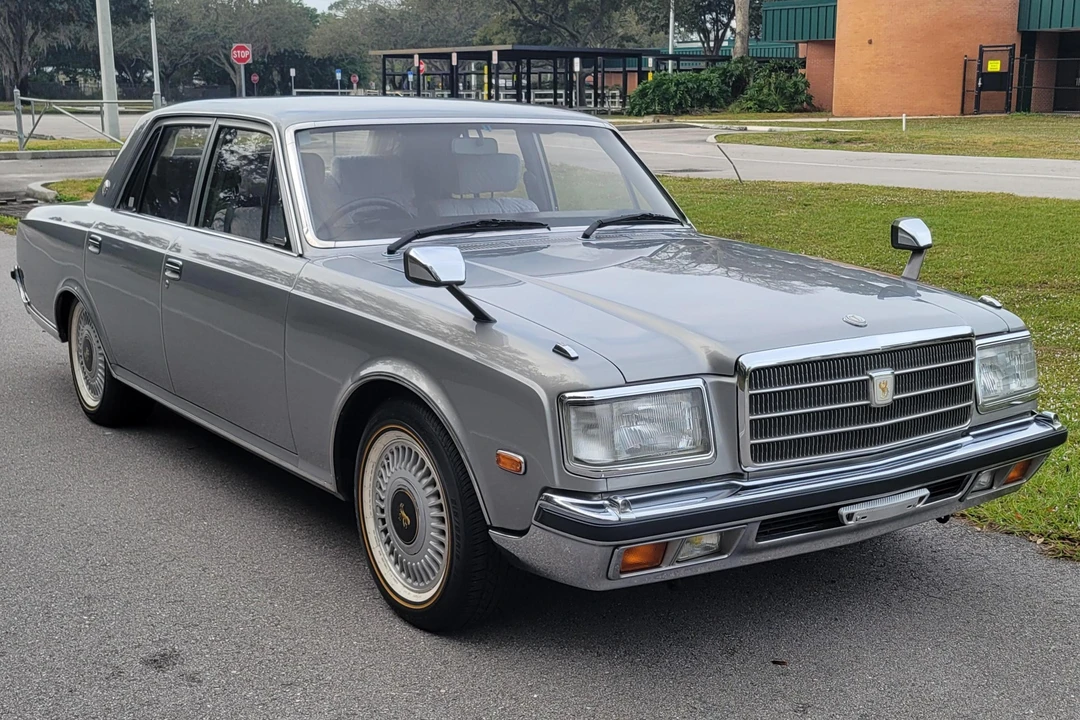 1993 Toyota Century 1st Gen - Image 17 of 31