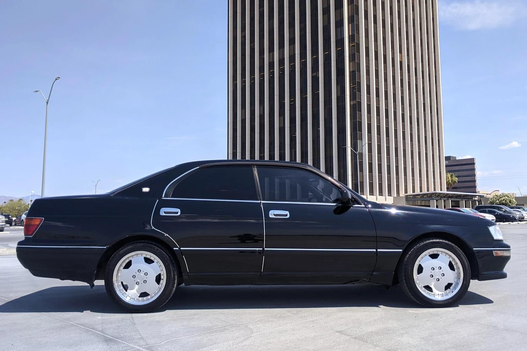 1993 Toyota Crown 9th Gen - Image 3 of 27