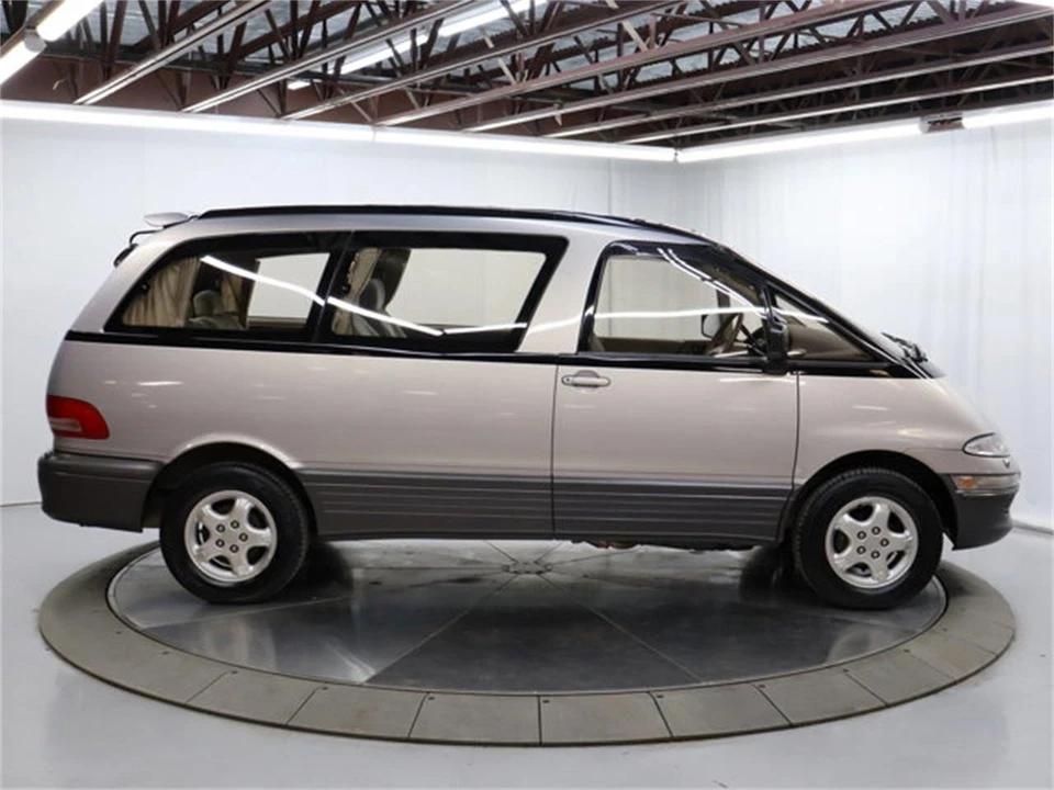 1993 Toyota Previa/Estima 1st Gen - Image 8 of 31