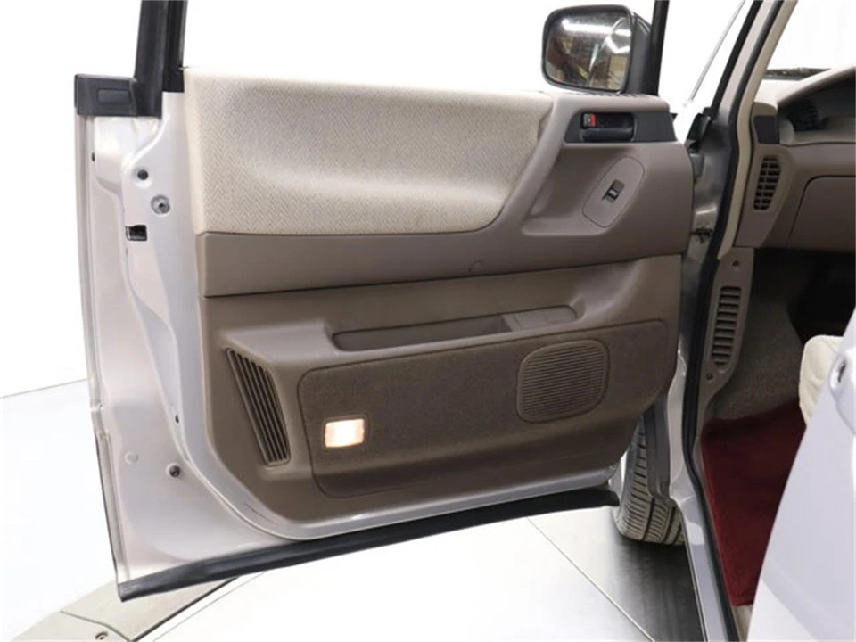 1993 Toyota Previa/Estima 1st Gen - Image 23 of 31