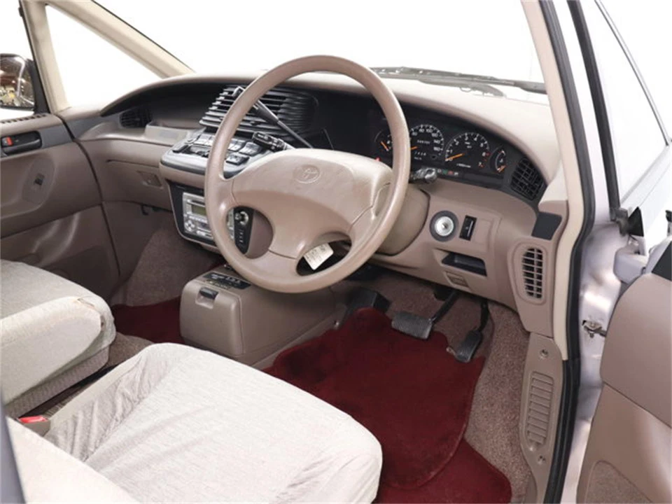 1993 Toyota Previa/Estima 1st Gen - Image 9 of 31