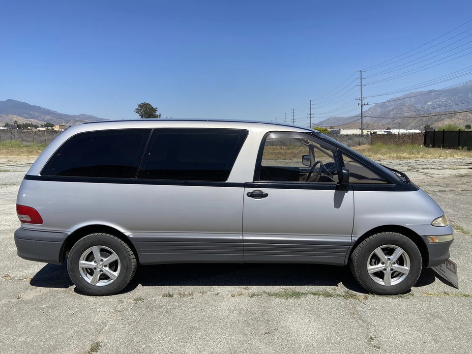 1993 Toyota Previa/Estima 1st Gen - Image 17 of 31