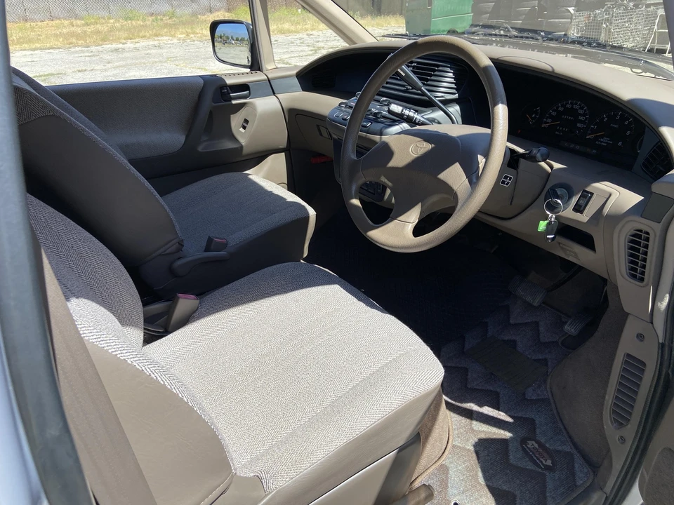 1993 Toyota Previa/Estima 1st Gen - Image 25 of 31