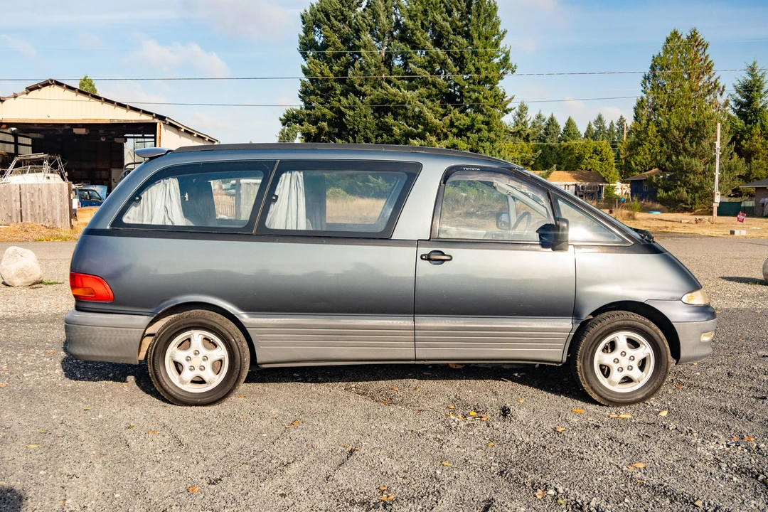 1993 Toyota Previa/Estima 1st Gen - Image 8 of 31