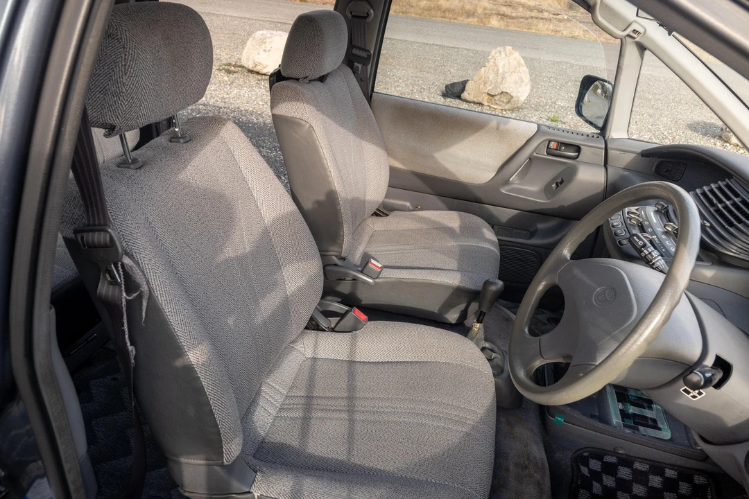 1993 Toyota Previa/Estima 1st Gen - Image 28 of 31