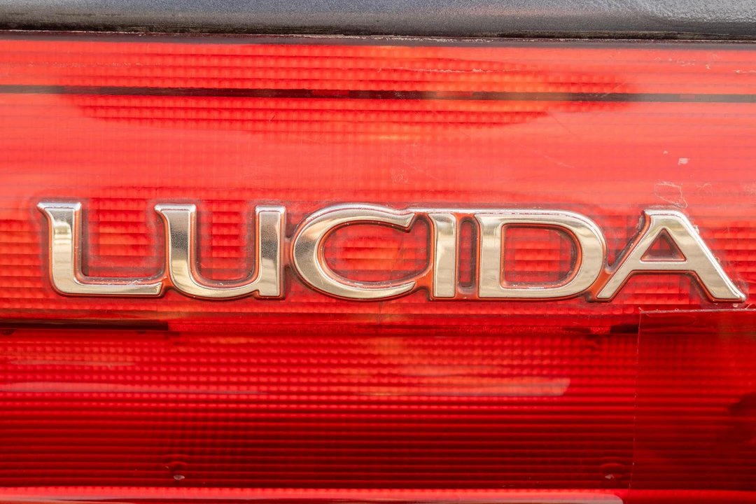 1993 Toyota Previa/Estima 1st Gen - Image 15 of 31