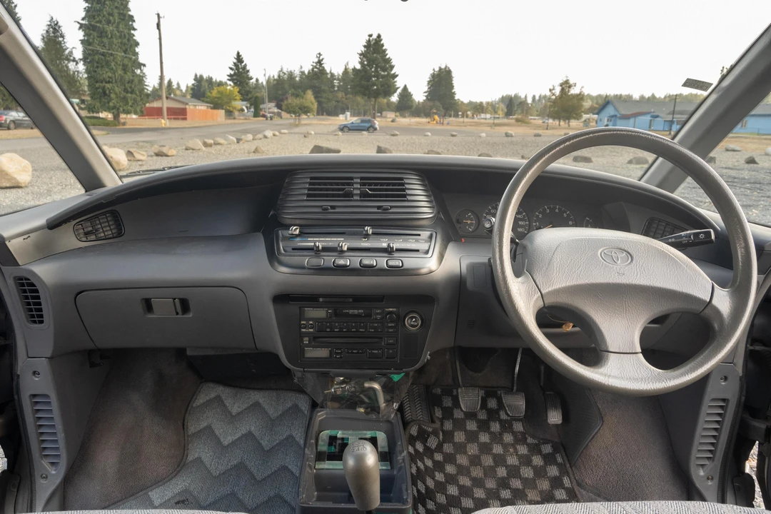 1993 Toyota Previa/Estima 1st Gen - Image 24 of 31