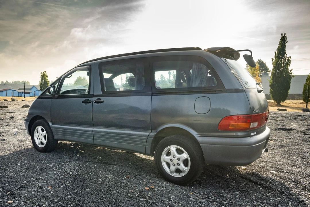 1993 Toyota Previa/Estima 1st Gen - Image 7 of 31
