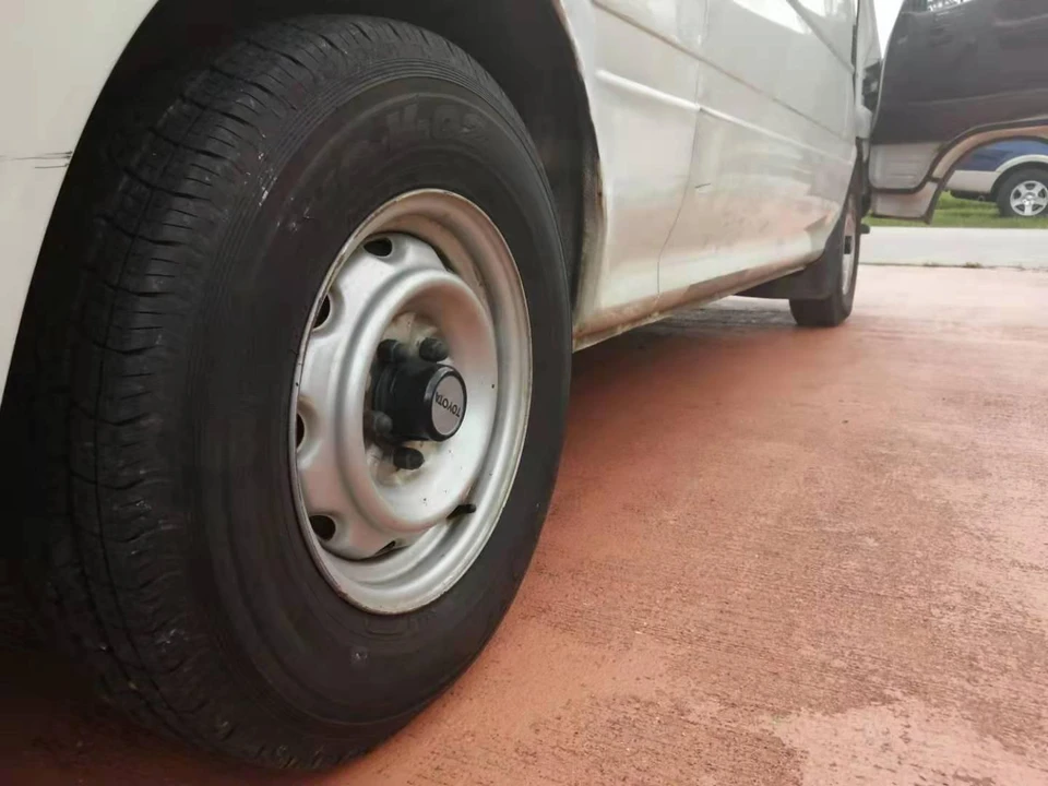 1993 Toyota HiAce 4th Gen - Image 19 of 31