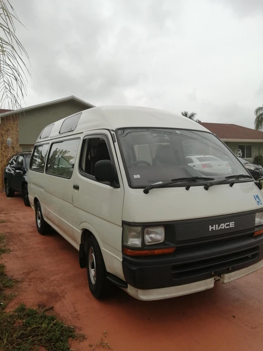 1993 Toyota HiAce 4th Gen - Image 13 of 31