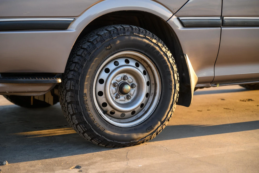 1993 Toyota HiAce 4th Gen - Image 31 of 31