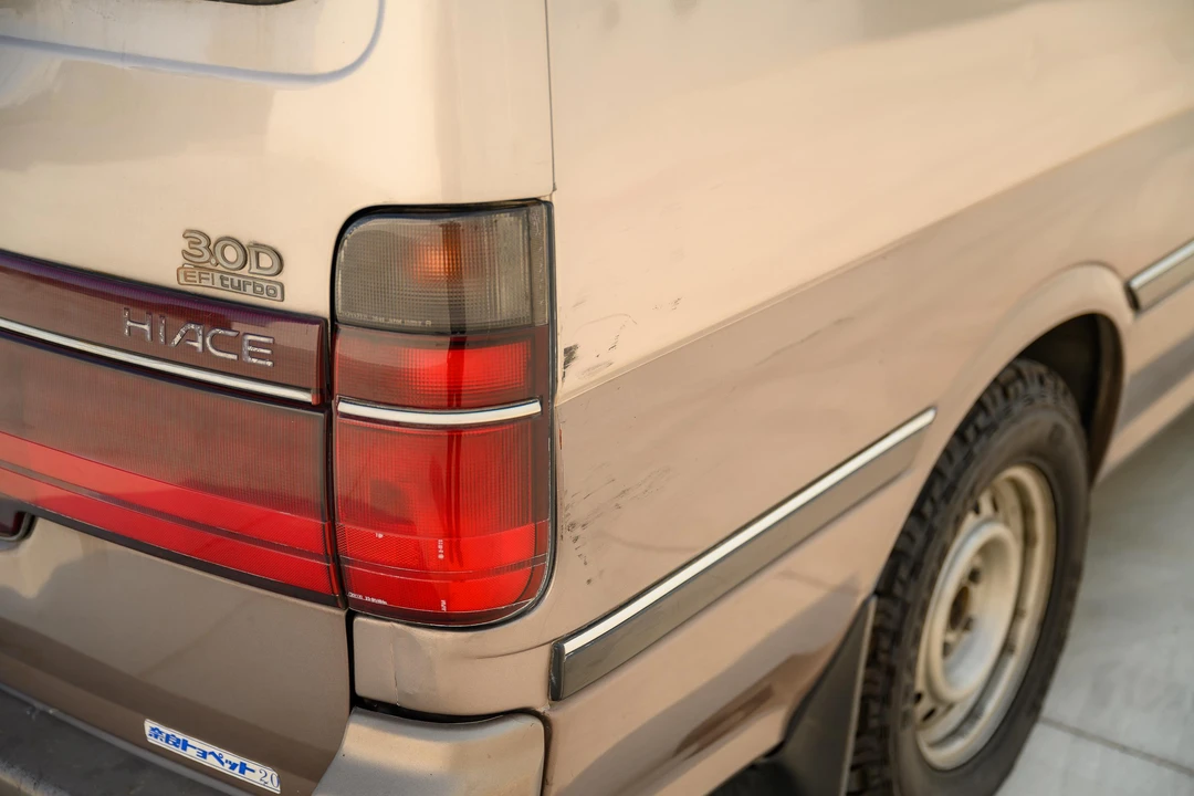 1993 Toyota HiAce 4th Gen - Image 28 of 31