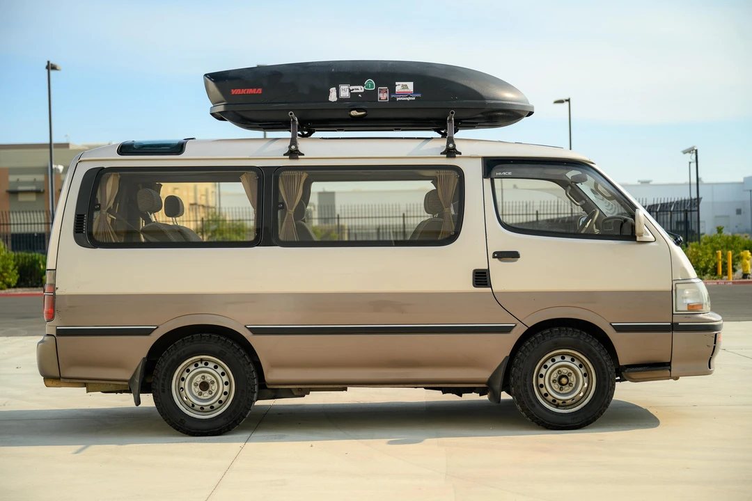 1993 Toyota HiAce 4th Gen - Image 19 of 31