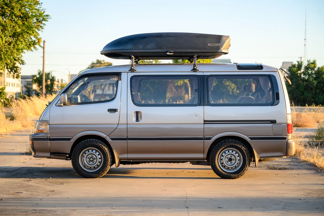 1993 Toyota HiAce 4th Gen - Image 7 of 31