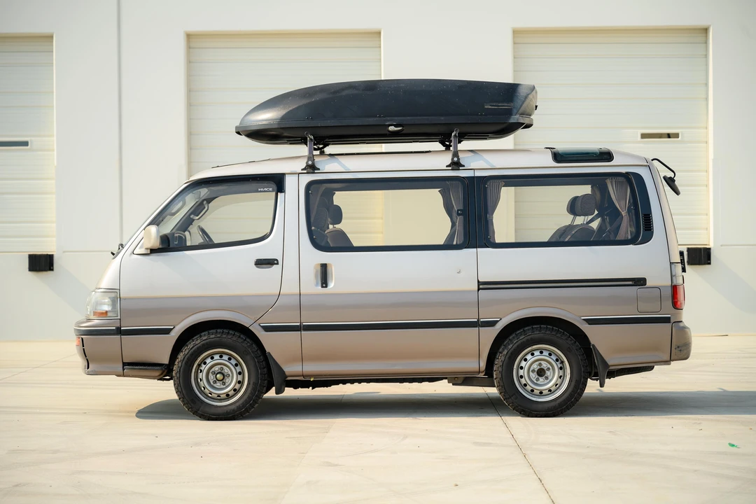 1993 Toyota HiAce 4th Gen - Image 15 of 31